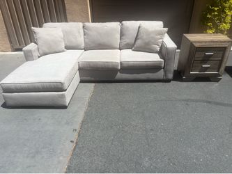 Living room set $150 can deliver