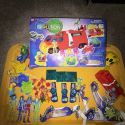 VINTAGE ALIENATORS: EVOLUTION 2001-FULL TOY ACTION FIGURE COLLECTION LOOSE