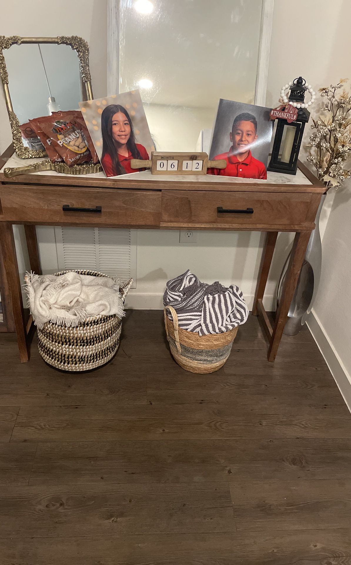 This is really cute to put pictures or candles on it