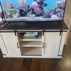 Farmers Tv Stand 