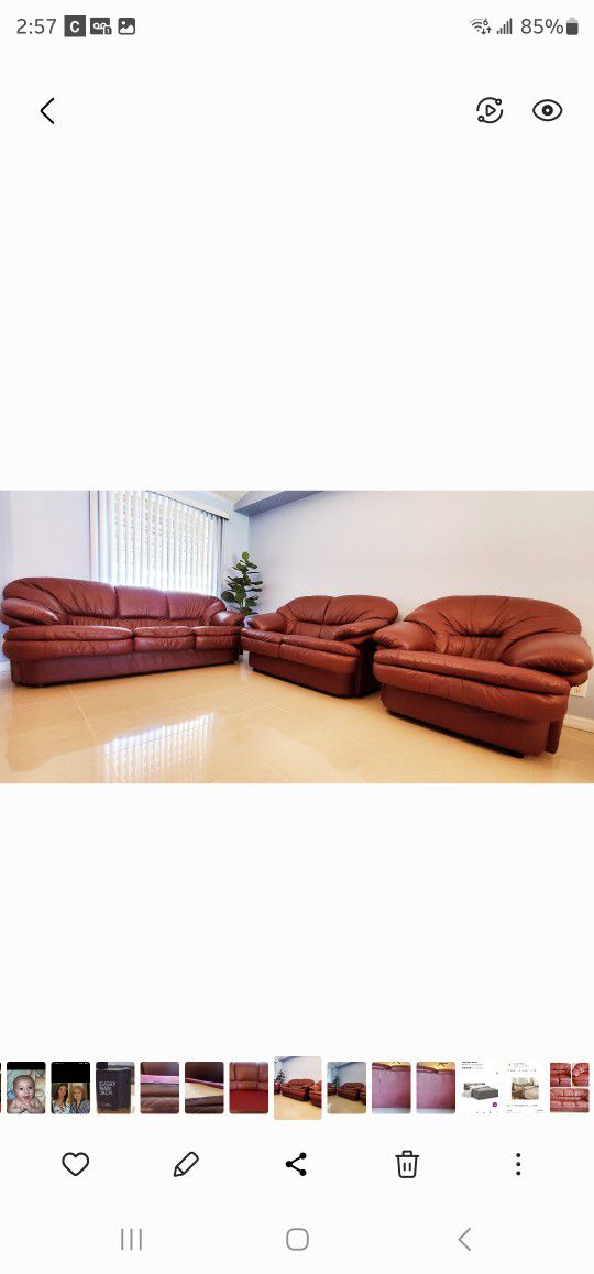 Excellent Condition 3PC Real Leather Living Room Set