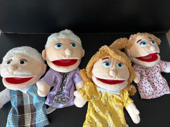 Lot of 4 Qunseen Grandparents Puppets