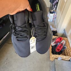 Reebok Memory Tech Trainers 