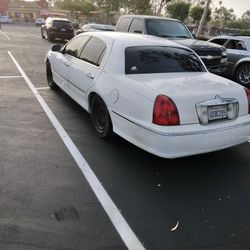 98 Licoln Towncar
