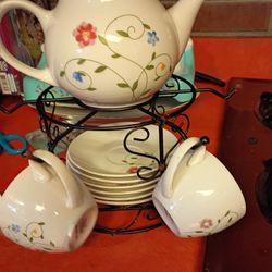 Vintage Mr. Coffee Floral Tea Set with Rack 15 Pc 6 Cups/Saucers firm price $40 missing some cups  pick up only 865 Ellsworth avenue right off of East