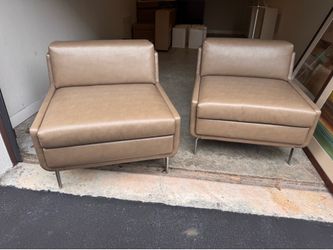 2 leather chairs like new, barely used