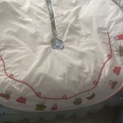 Tree Skirt 