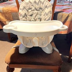 Fisher Price Portable Baby Chair