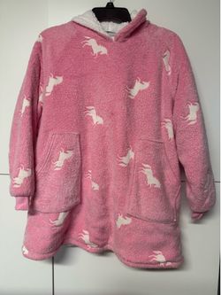 great condition girl size 7-8y wearable. blanket warm  hoodie
