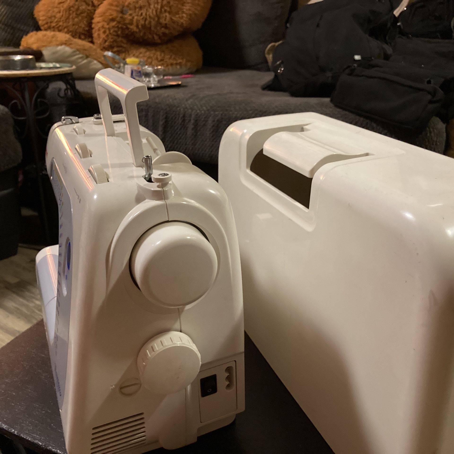 Janome Harmony Sewing Machine 4052 for Sale in Portland, OR OfferUp