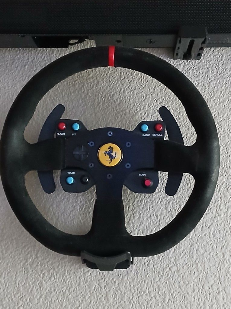 Thrustmaster T300 Ferrari Alacantara Edition PS5