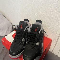 Jordan 4 Retro