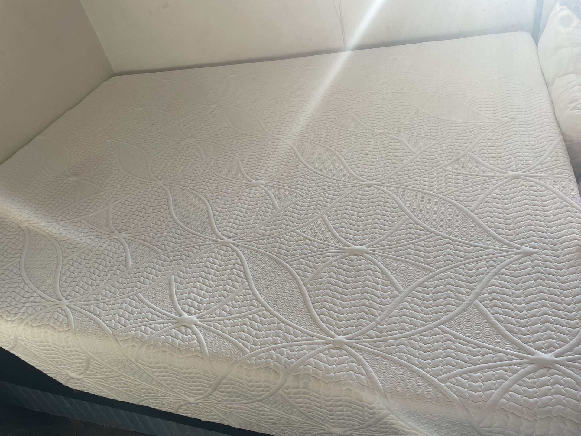 Cool Gel Chill 14 Inch Medium Firm Memory Foam Mattress Queen Size 14" with Pressure Relief, CertiPUR U,New Products : American Fashion Style Bags On Sale