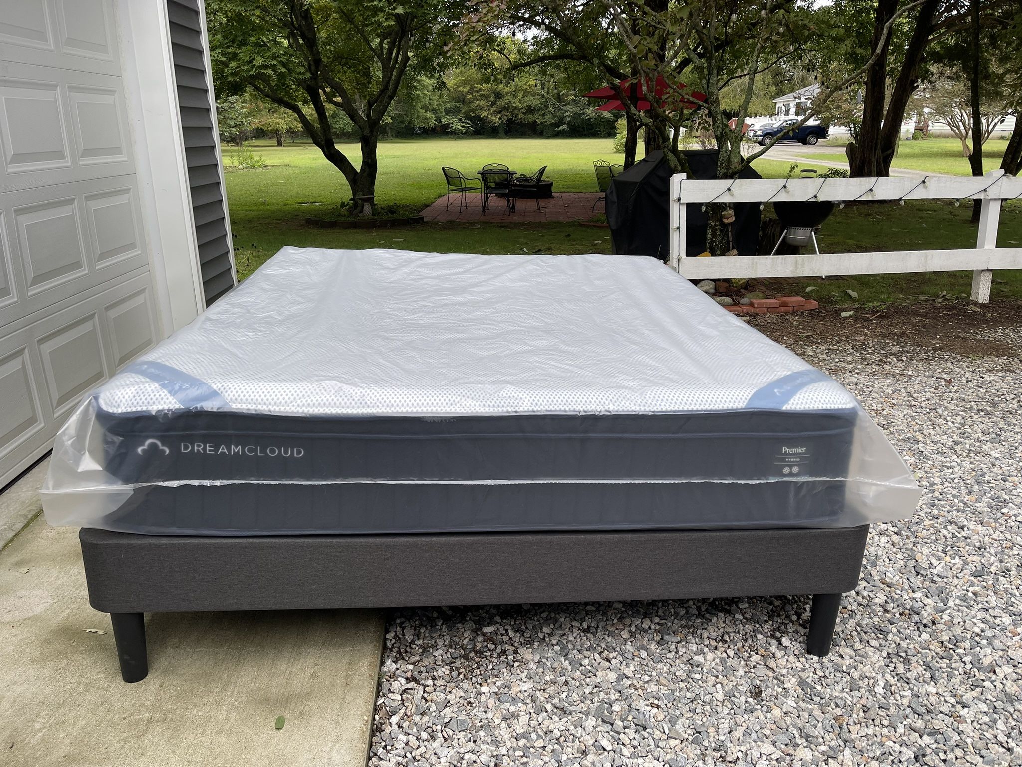 DreamCloud Premier King Mattress