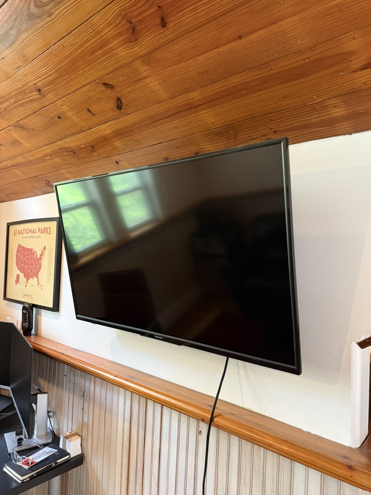 42’’ Toshiba Fire TV (Wall Mount Included)