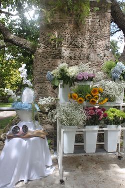 Custom Flower Bar