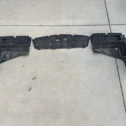 Used Factory Toyota Prius (2004–2009) Front Fender Liner & Lower Engine Cover