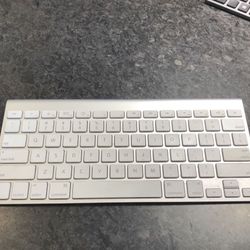 Apple Wireless Keyboard
