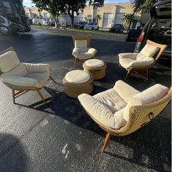 Big Chairs +  Ottomans SET Excellent quality perfect conditions