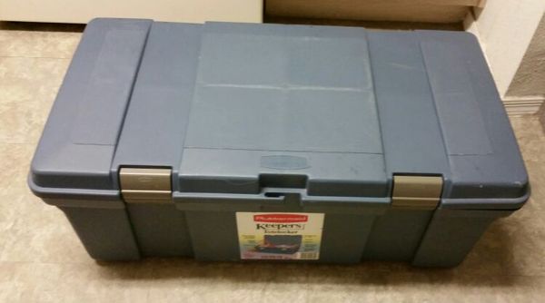 "Rubbermaid Keepers Totelocker" Trunk Footlocker Storage ...