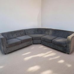 🛋  Sectional Sofa by Jeromes