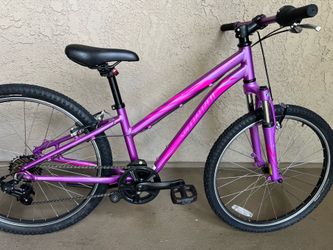 Specialized  hardrock  mountain bike.