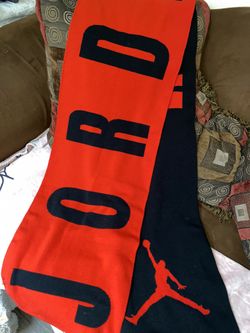 Giant Jordan Scarf