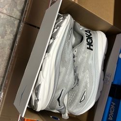 Hola Clifton 9 Size 13 