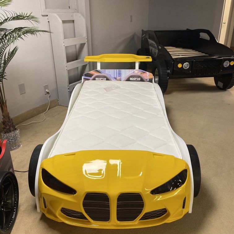 GTX Carbed Yellow Kid Bed / Mattress Included