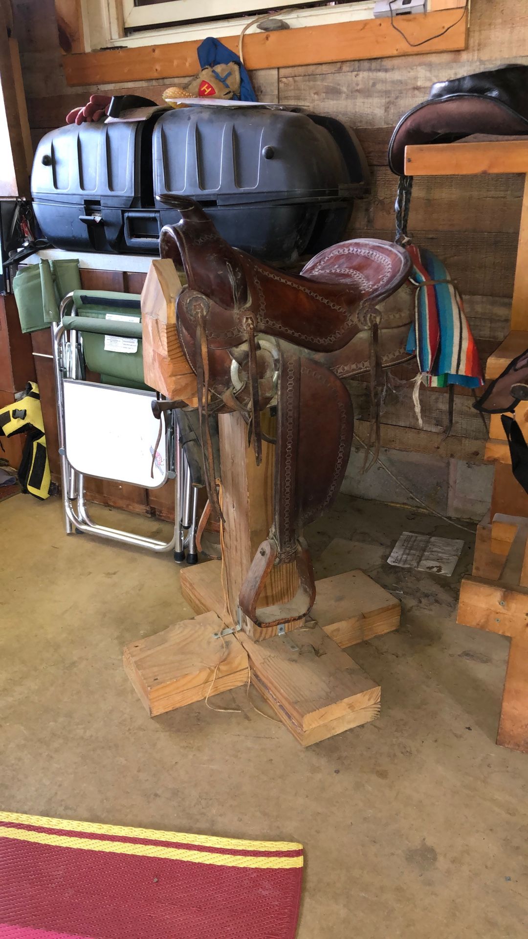 Saddle Bar Stool