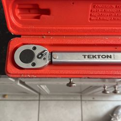 Tekton Torque Wrench With Bits