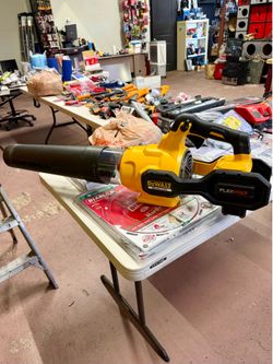 FLEXVOLT 60V MAX 125 MPH 600 CFM Brushless Cordless Battery Powered Blower (Tool Only)
