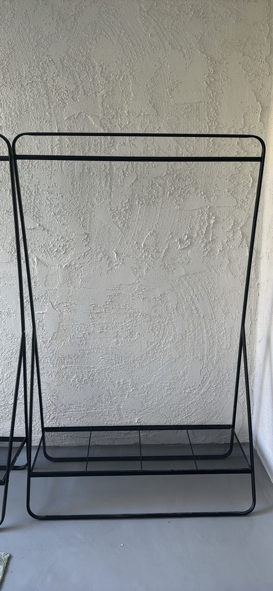 Metal garment rack black clothing hanging rack