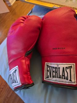 Vintage Everlast Boxing Gloves Red - Size 12