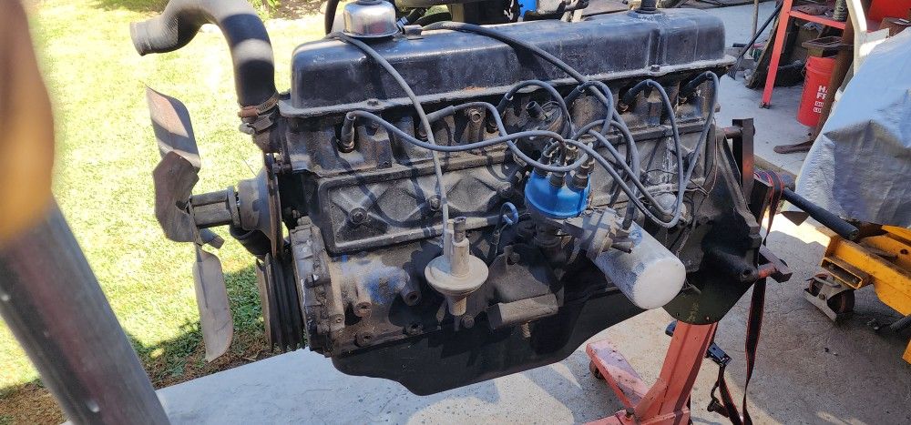 Ford Straight 6 Engine