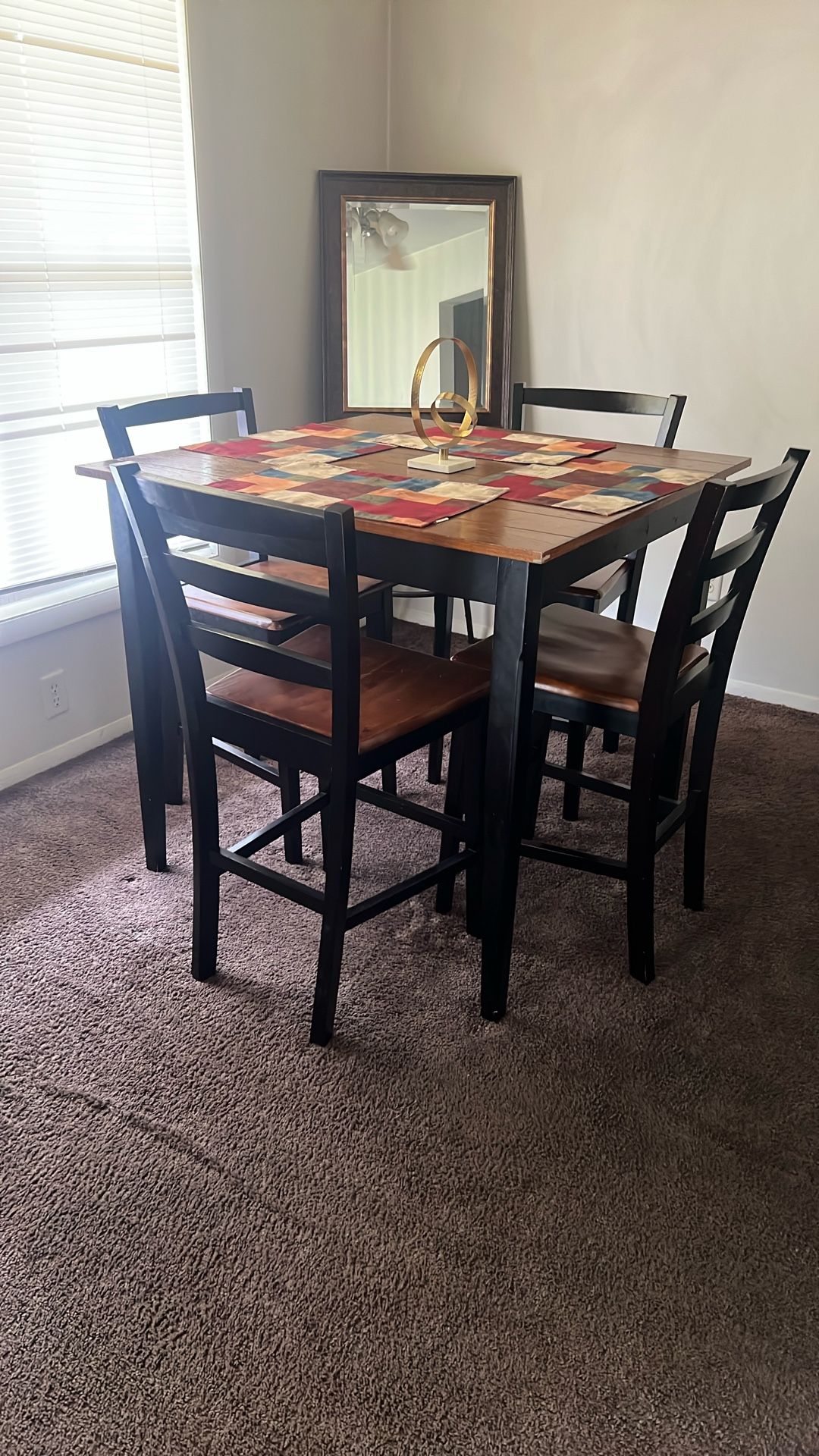 Dinning Room Table And Chairs