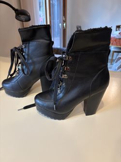 Ladies Boots Size 7