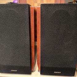 Edifier R1700BT Bluetooth Bookshelf Speakers Powered Speakers 2.0 Setup