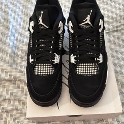 Jordan 4 Retro White Thunder