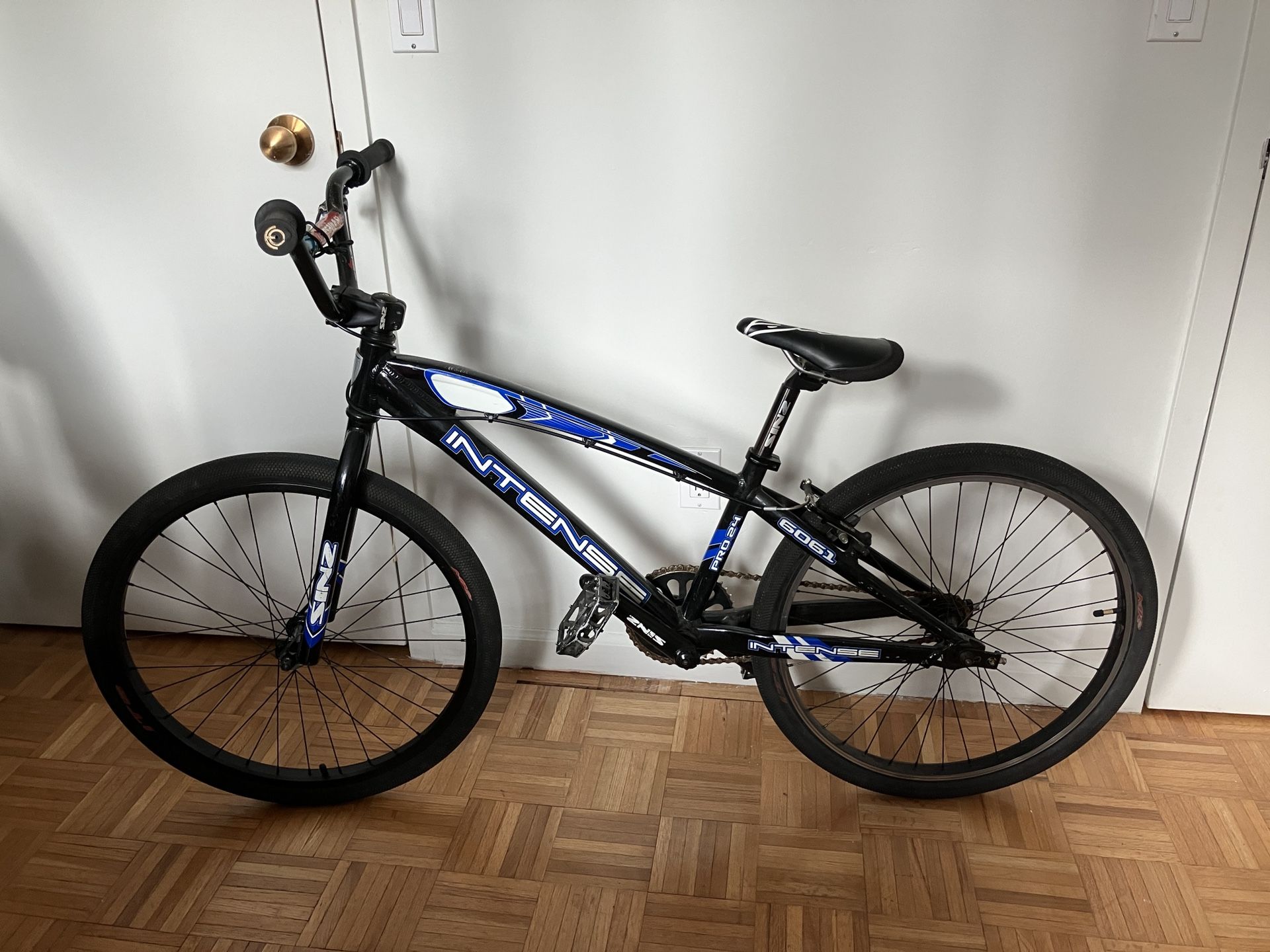BMX intense 6160 sinz pro 24 Bike good condition