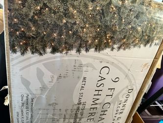 9’ Charleston Christmas Tree