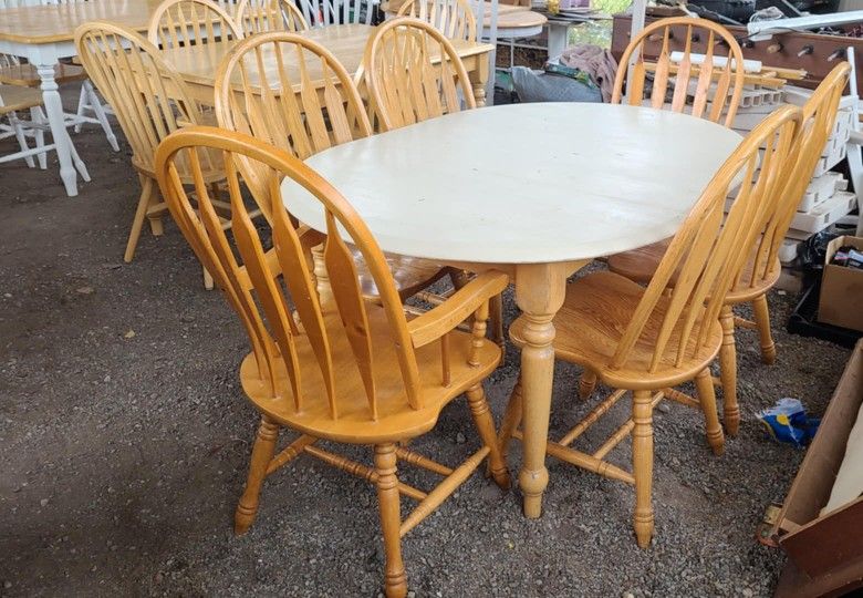 Solid Oak Dining Table And 6 Chairs/ Country/ Rustic/ Ŕŕ