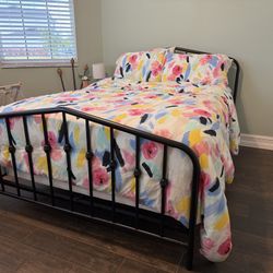 Black Metal full size Bed Frame