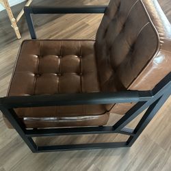 Living Room Chairs 