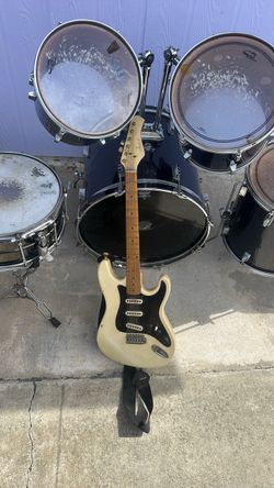 Avila guitar
