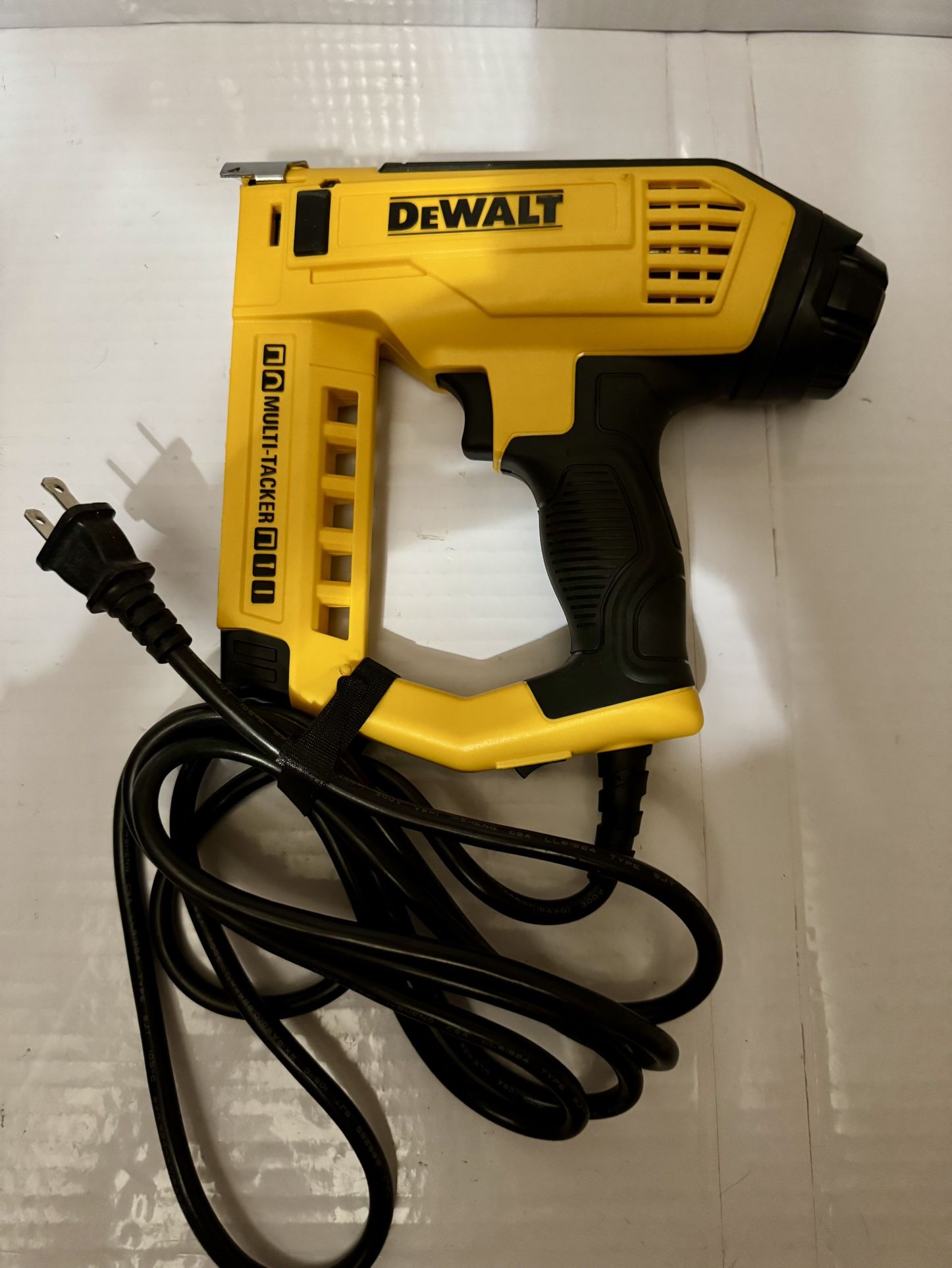 DEWALT 5-in-1 Multi-Tacker and Brad Nailer