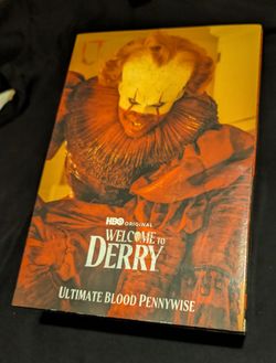 NECA Welcome to Derry Ultimate Blood Pennywise Figure