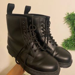 Dr Martens Black size 10 Women