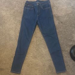 Women Levi’s jeans 