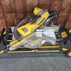 DeWalt DWS779 12" Double Bevel Sliding Compound Miter Saw W/Stand GREAT!!!